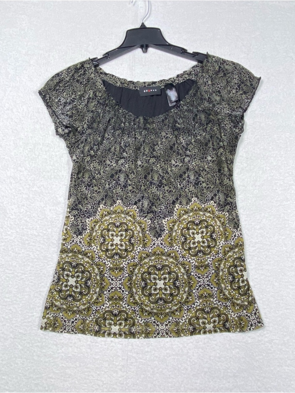 Axcess Liz Claiborne Two Tone Boho Top Women's L Floral Lace Medallion Print